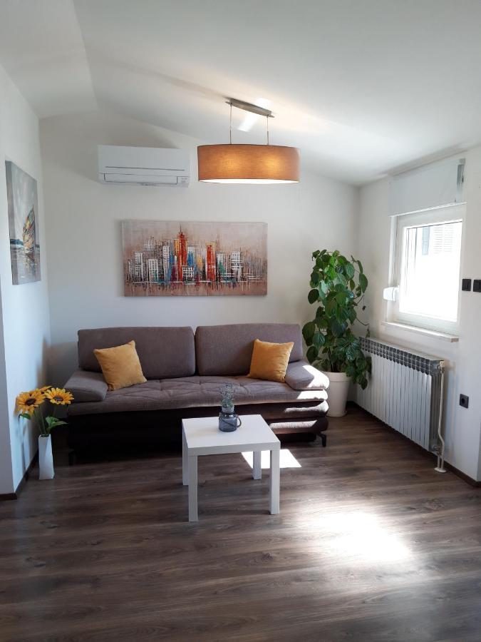 Apartments Pineta Franko Fazana Bagian luar foto